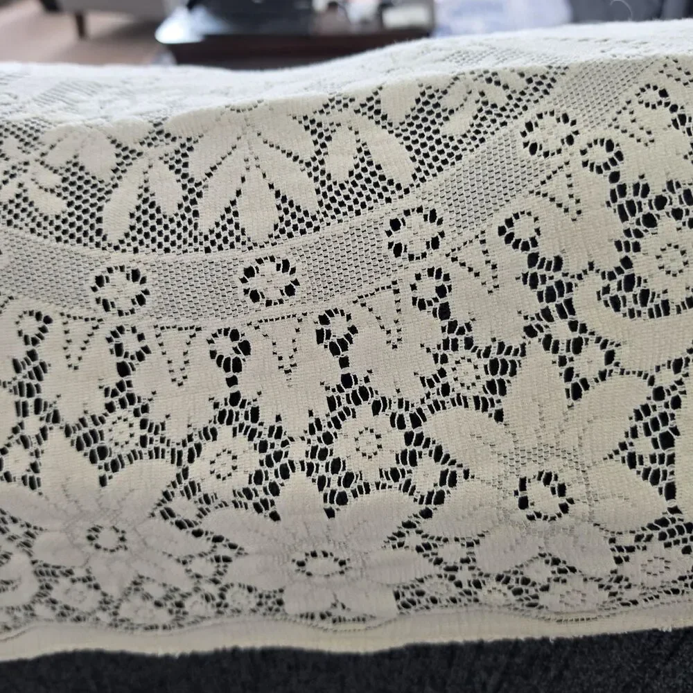 Vintage Irish Style Lace Tablecloth 72x60 Large Cream Floral Table Cover Linens